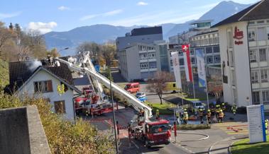 Das Feuer ist gelöscht, die Kantonspolizei geht von Brandstiftung aus