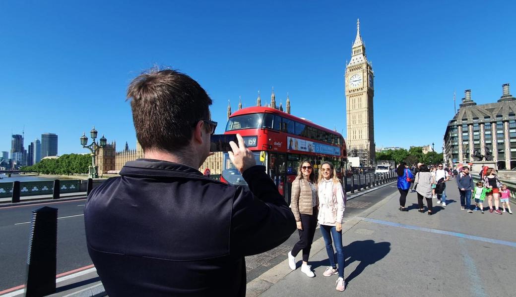 Travel Barbie reiste mit ihrem Mann und Freunden nach London und besuchte Orte abseits des London Eye oder Madame Tussauds. 