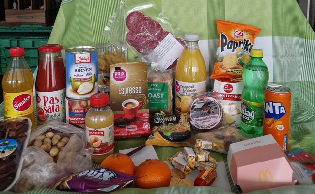 1360 Kilogramm Nächstenliebe: Ehepaar beschenkt einsame Lastwagenfahrer