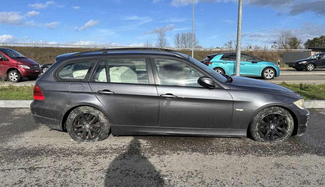 Angetrunkener Lenker stellte sein Auto nach Irrfahrt mit platten Reifen ...