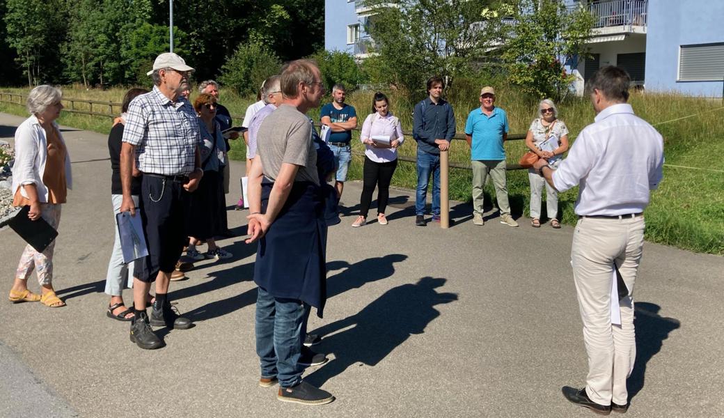 Raumplaner Armin Meier erläuterte die Eigenheiten und künftigen Möglichkeiten der einzelnen Quartiere. 