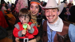 Alle kamen verkleidet: Familien machten am Kindermaskenball Rambazamba