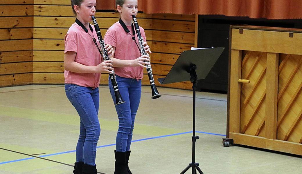 Die Rüthner Klarinettistinnen Annina Baumgartner und Enya Gartenhauser erspielten als Duo Alles Klar beachtliche 114 Punkte. 