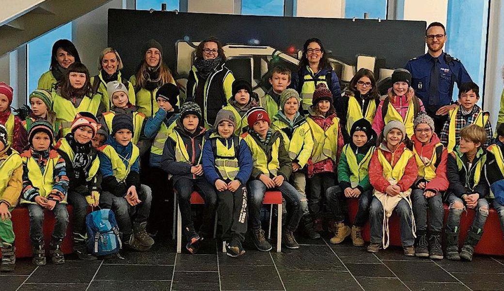 Einen interessanten und spannenden Nachmittag durften die Kinder bei der Stadtpolizei St. Gallen verbringen. 