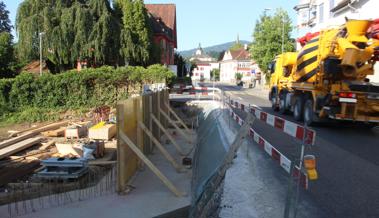 Grosse Baustelle wegen Trottoir