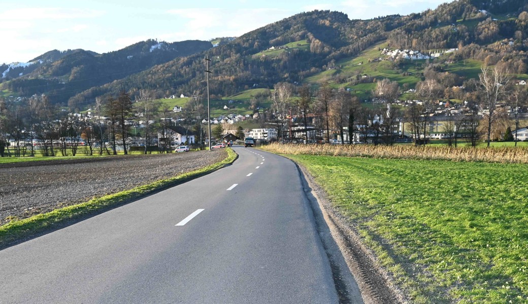 Schwerer Unfall mit E-Bike auf der Rietstrasse: Die Rega flog eine verletzte Frau ins Spital