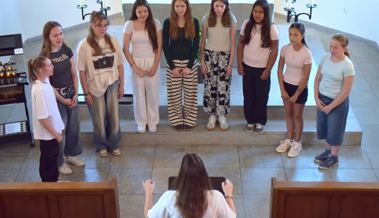 Musikschüler singen berührende Solos, und Organisten spielen auf hohem Niveau