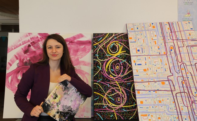 Die Ukrainerin Yuliia Vnukova malt sich den Schrecken des Kriegs von der Seele