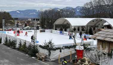 Gratiseintritt bis 8 Jahre: Die Eröffnung der Eisbahn auf dem Stossplatz steht bevor Gratiseintritt bis 8 Jahre: Die Eröffnung der Eisbahn auf dem Stossplatz steht bevor