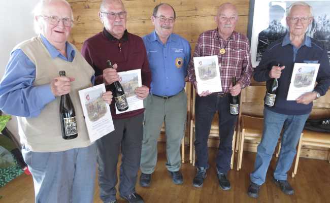 Mitglieder der Schützenveteranen Rheintal-Werdenberg geehrt – mit Kranzkarten für die Besten