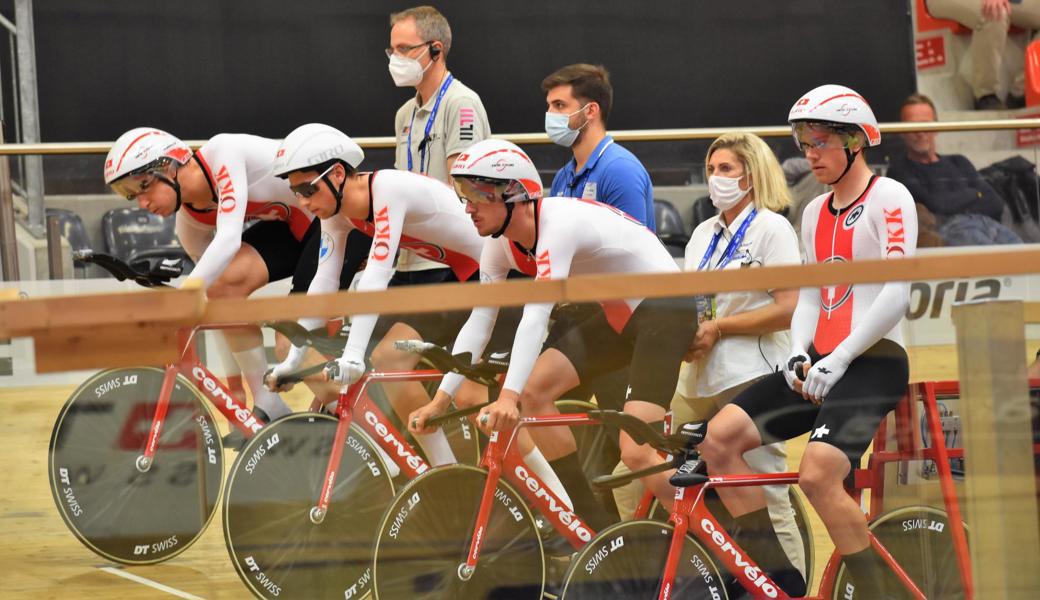 Nach der EM ist vor der WM: Simon Vitzthum (2. von unten) und seine Kollegen vom Bahnvierer starten nächste Woche in Roubaix.