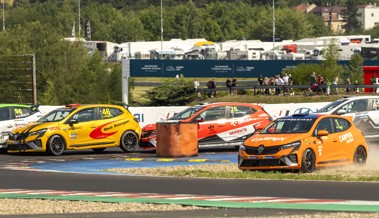 Reto und Nico Wüst fahren in Tschechien in die Top Ten
