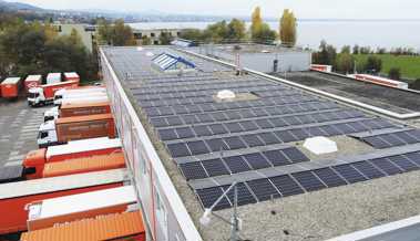 1700 Quadratmeter Fotovoltaikpanels auf dem Dach