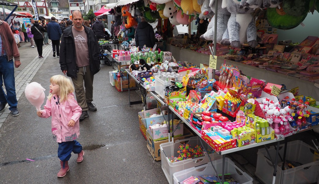 Popcorn, Mode und Spielzeug: Gross und Klein besuchten den Jakobimarkt