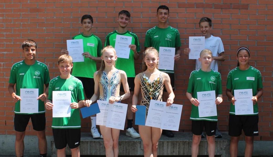 Einige Sportschülerinnen und Sportschüler wurden von der Sporttalentschule OMR für ihre Erfolge speziell geehrt. 