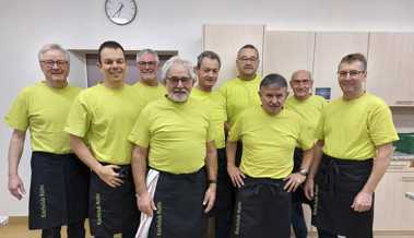 Eine Männerrunde in Rüthi kocht seit 40 Jahren zusammen