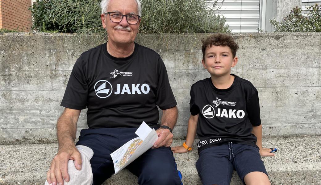 Der siebenjährige Nils lief mit dem Opa mit, Thomas Güntert. Beide lieben es, sich zu bewegen.