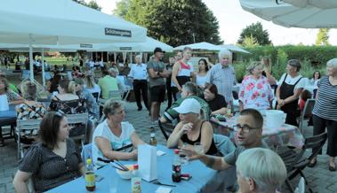 Familiäre Feier in der Badi