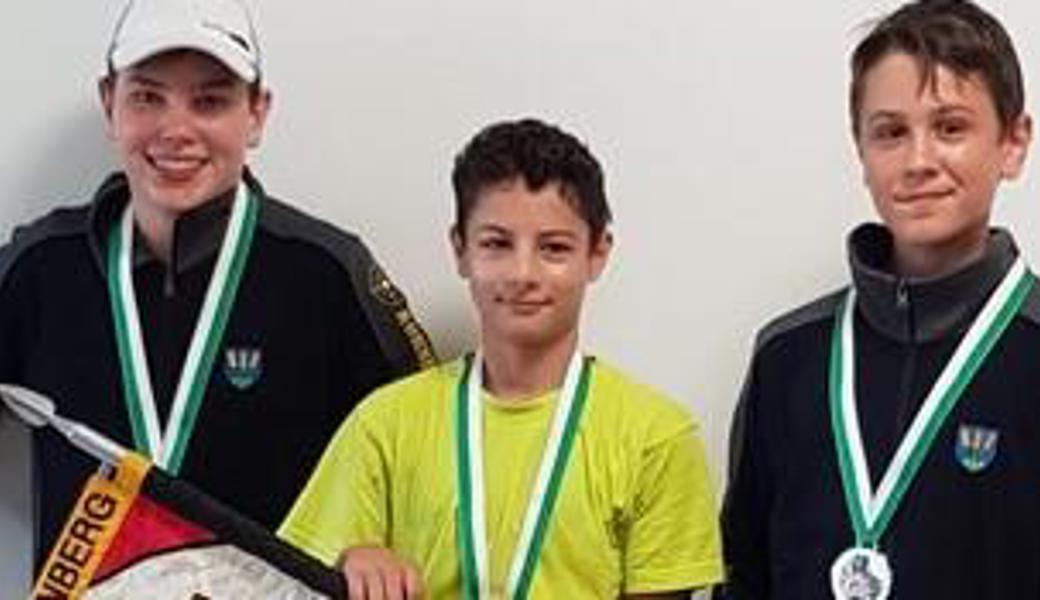 Zweiter Platz U15 (von links): Robin Walt, Nicolas Schöbi, Simon Küng.
