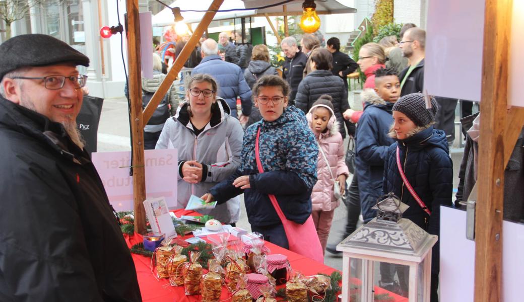 Der Samariterverein, sonst eher im Hintergrund tätig, zeigte sich am Sterntag mit Stand und Samariterstube.