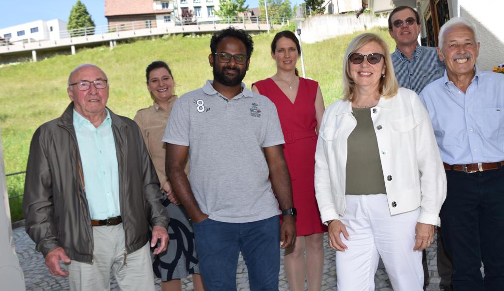 Kirchenrat und Rechnungsprüfungskommission (von links): Orlando De Martin, Eva Hildebrand, Séderic Christofer, Hildegard von Moos, Uschi Frei, Marcel Seitz und Erich Alder. Es fehlen Pfarrer Eugen Wehrli und Clems Wick (beide Kirchenrat) sowie Gabi Frei und Pius Bätschmann (Rechnungsprüfungskommission).