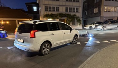 Vortritt nicht beachtet: E-Bike-Fahrerin stösst mit Auto zusammen und wird leicht verletzt Vortritt nicht beachtet: E-Bike-Fahrerin stösst mit Auto zusammen und wird leicht verletzt