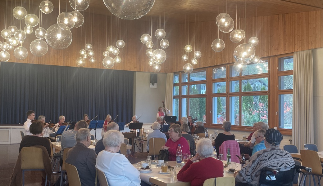 Wunderbare Musikklänge mit Mitgliedern des Orchesterverein Widnau im Sonntagcafé für Senioren und Alleinstehende