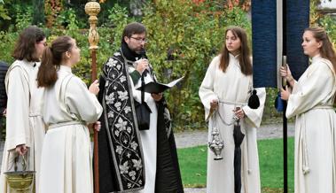 Festgottesdienst und Gräbersegnung an Allerheiligen