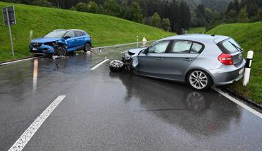 Frontalkollision: Zwei Leichtverletzte