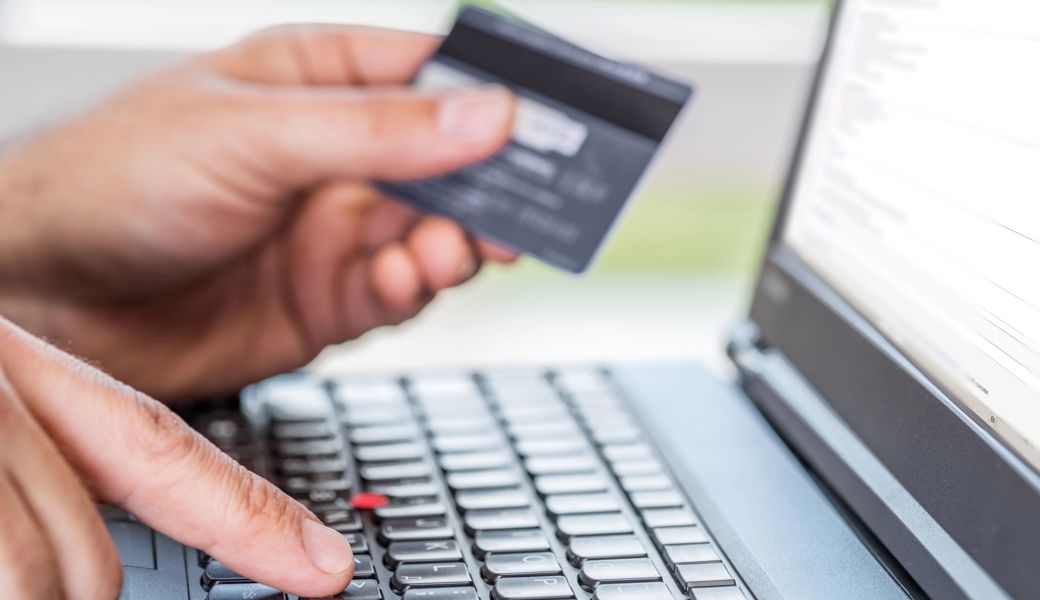 Was tun, wenn die Kreditkarte plötzlich gesperrt ist? Acht Fragen und Antworten