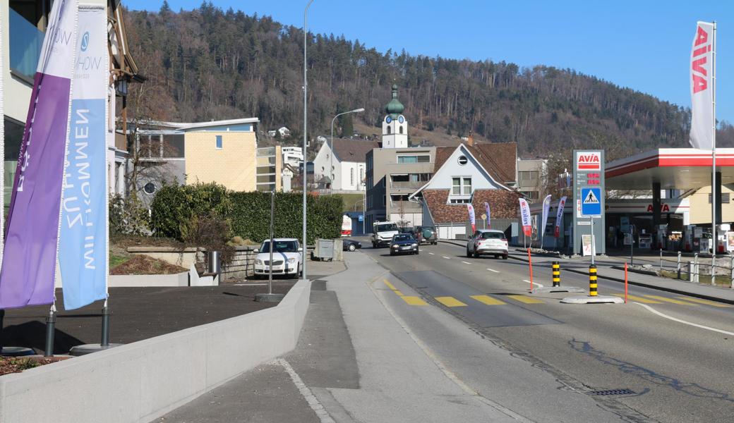 Fahrgäste können an der Haltestelle Bad bald überdacht auf die Ankunft der Busse warten.