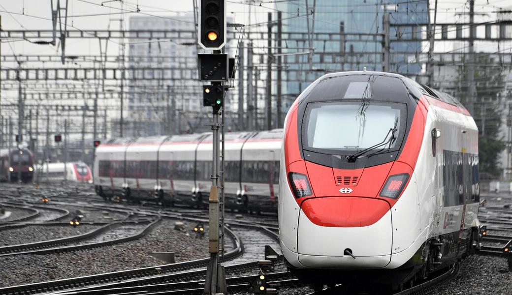 Hier zu sehen der Giruno der Stadler Rail AG.