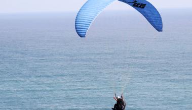 Paragleiterpilot stürzt in Bodensee