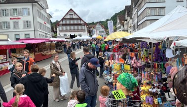 Bernecker Kilbi profitiert von schöner Kulisse und dem Dorfplatz im Zentrum