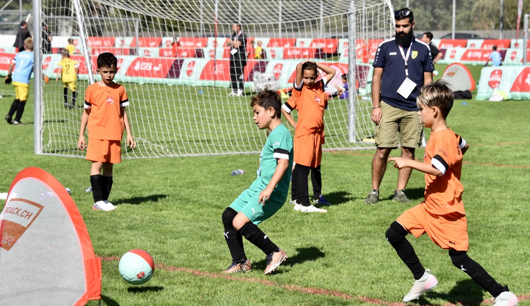 50 Bilder vom Football Festival auf der St.Margrether Rheinau