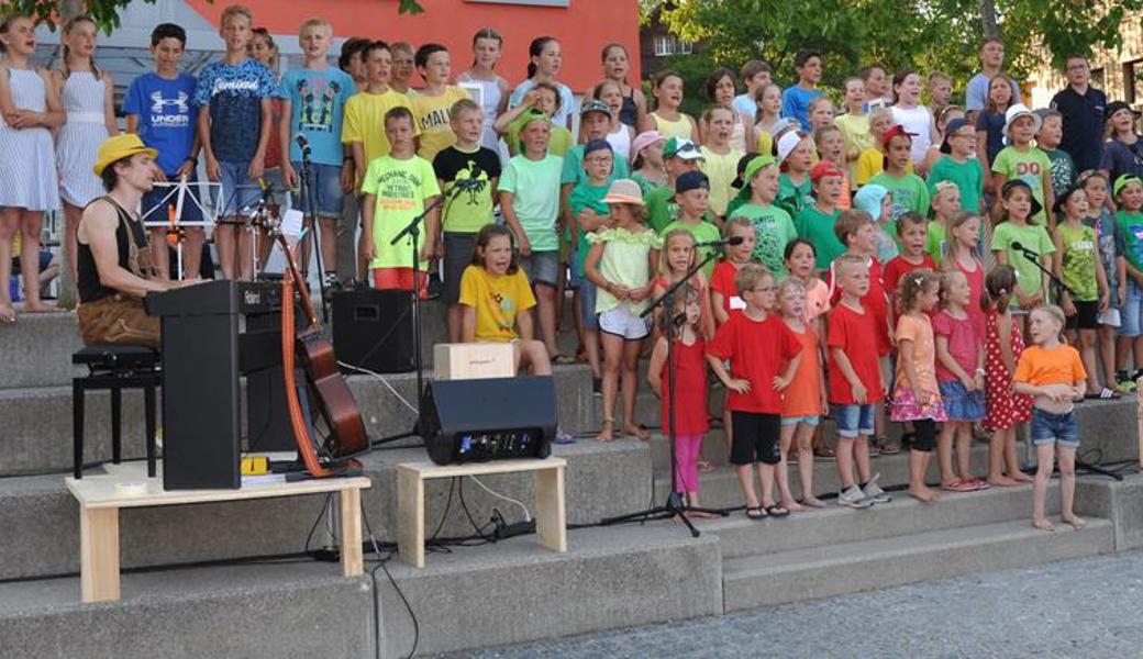 Diverse Musikstile wurden den Gästen präsentiert, die teilweise auch selber mitsangen.