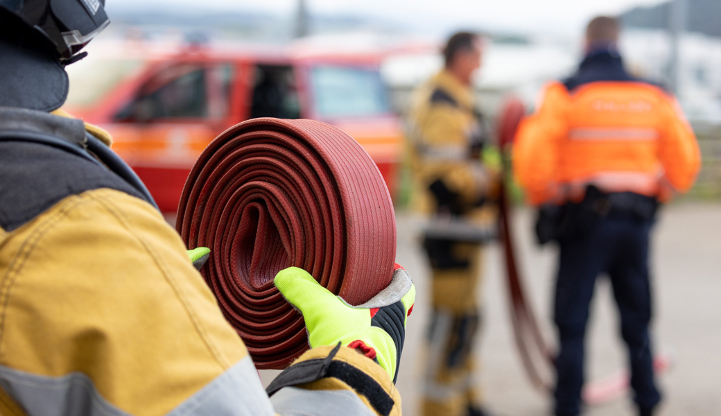 Fahrzeugbrand auf der Autobahn A13 – am Auto entstand Totalschaden