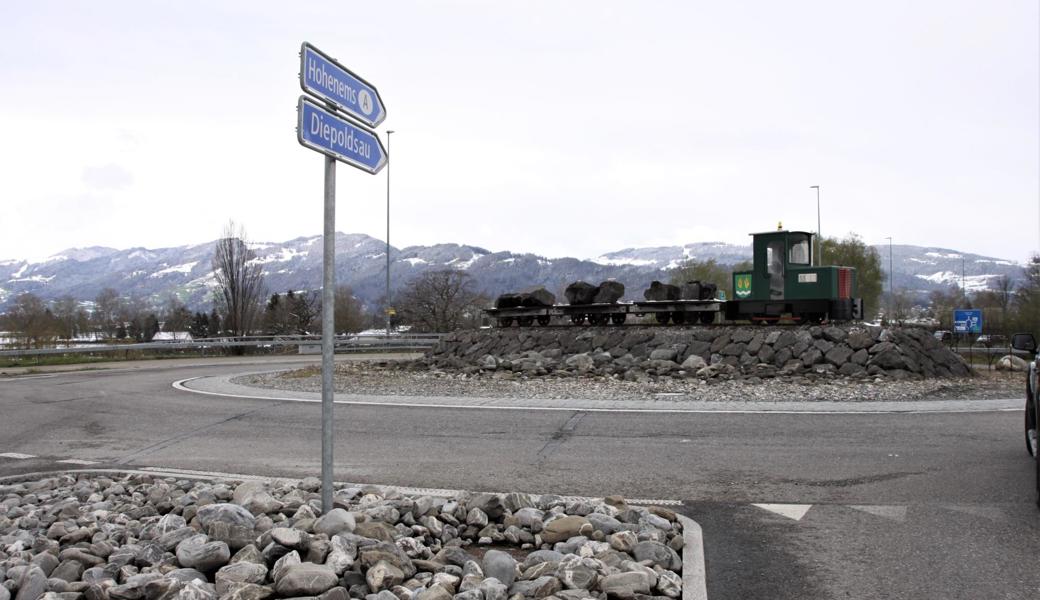 Im Hintergrund erkennbar: Der Ortseingang von Widnau, nicht die Rheinbrücke nach Diepoldsau.