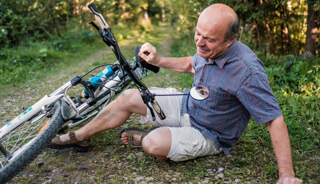 Ältere Personen unterschätzen häufig die Geschwindigkeit eines E-Bikes.  