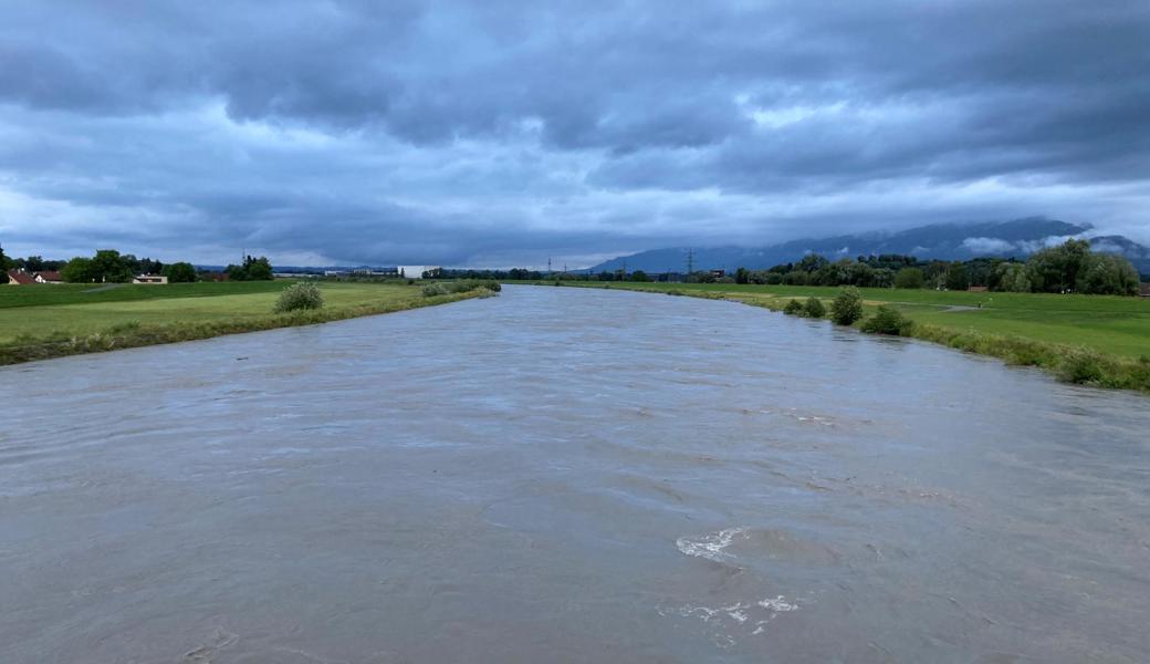 Die Hochwassersituation am Rhein hat sich zugespitzt.