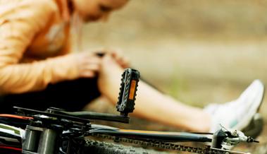 Mountainbikerin schwer gestürzt: Zeugenaufruf