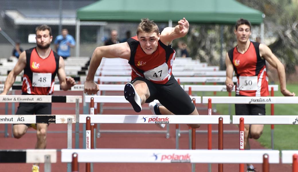 Am Gesa-Cup in Altstätten gewann Fabio Kobelt den Hürdenlauf souverän.