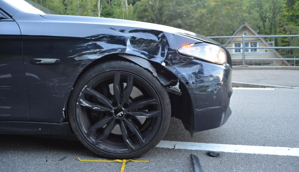 Durch die Kollision zweier Autos entstand Sachschaden in Höhe von mehreren Tausend Franken.