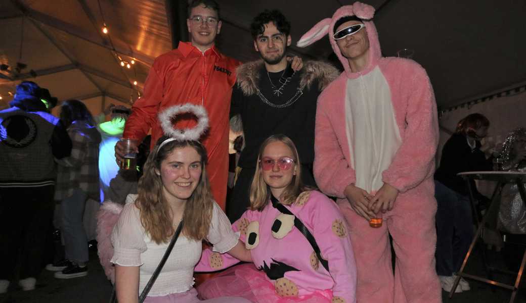 Wie wärs mit himmlisch oder plüschig? Hauptsache kreativ. 