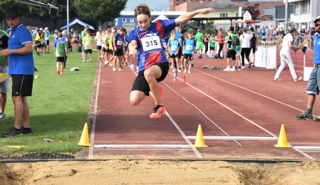 Die jungen Sportlerinnen und Sportler freuten sich, an der kantonalen Jugendmeisterschaft in Balgach teilnehmen zu dürfen.