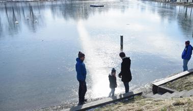 Nichts mit Schlittschüele: Eis auf  Rheintaler Gewässern zu dünn