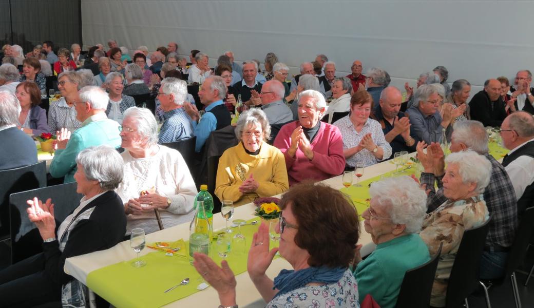 Ein neuer Rekord: 200 Seniorinnen und Senioren versammelten sich zum traditionellen Altersnachmittag. 
