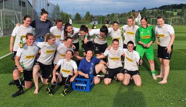 Zweite Frauenmannschaft des FC Staad feiert Aufstieg