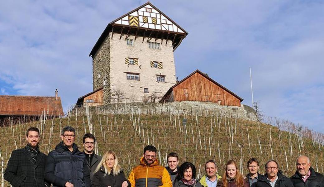 Sie werden das Tambourenfest organisieren: (v. l.) Philippe Eichenberger, Ingo Gschwend, Daniel Gruber, Simone De Martini, Jonas Wüst, Steven Dürr, Irène Schick, Thomas Eugster, Jana Graber, Jürgen Untersee, Ernst Naef und Ernst Schönauer. Auf dem Bild fehlen Kurt Heim und Leo Künzle vom OTV, Remo Dintheer sowie Philippe Langenegger.