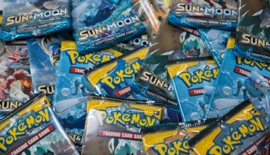 Am Augschta-Markt: Standbetreiber verkaufte gefälschte Pokémon-Karten
